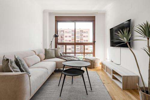 Rejas Apartment | Charming Airport IV