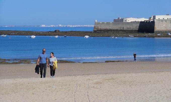 Old Town Apartment | Charming and bright apartment just 100m from the beach