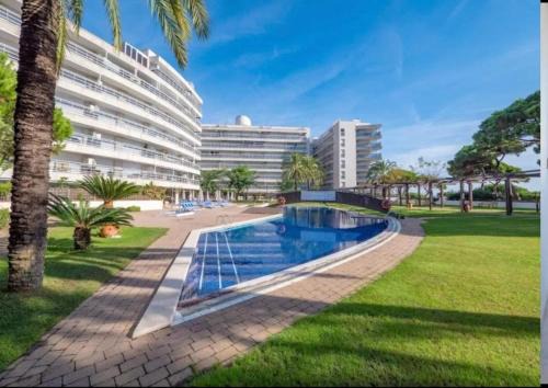 Blanes Apartment | Charming Apartment in Blanes - Sea View and Pool