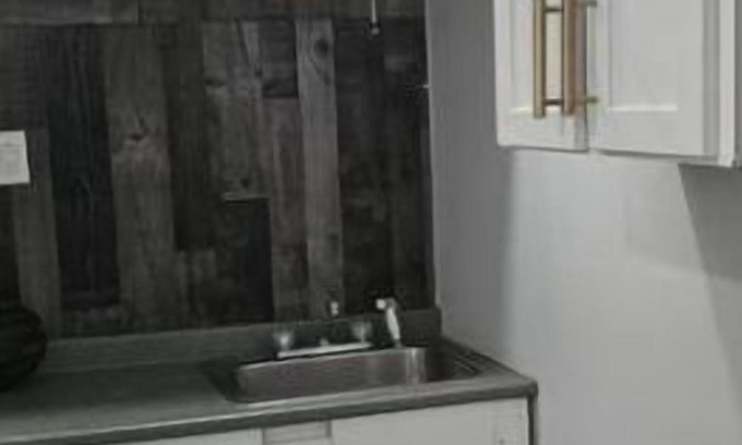 Revere Bed & Breakfast | Charming B&B with AC, WiFi in Phenomenal Revere
