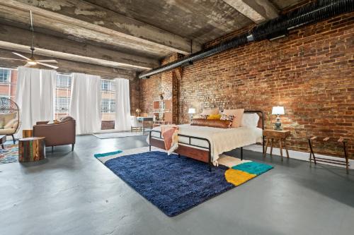Central City Apartment | Charming Boho Loft on Historic Morris Ave