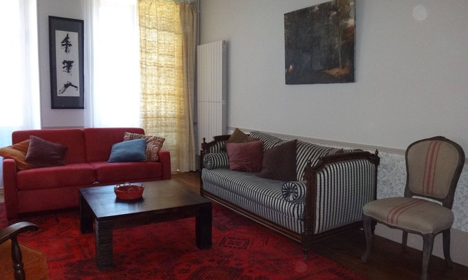 La Charite-sur-Loire Apartment | Charming cottage - historic district and edge of the Loire (4/5 people)