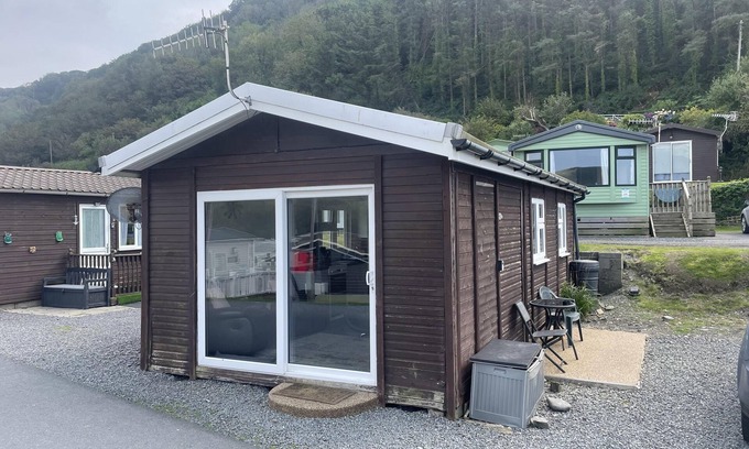 Aberystwyth Ski Chalet | Charming Chalet Nestled in heart of Clarach Bay