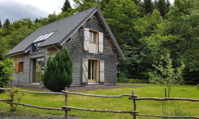 Picherande Ski Chalet | Charming chalet with all comfort at 15min from the slopes, 300m from the lake, shops at 5min