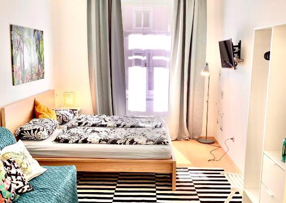 Gries Apartment | Charming City Apartment - by Nahuen Suites