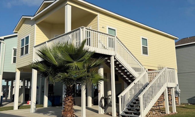 Rockport House | Charming Coastal Cottage with Community Pool