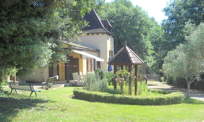 Beynac-et-Cazenac House | CHARMING COTTAGE WITH HUGE GARDEN AND PRIVATE FENCED POOL 500m FROM BEYNAC
