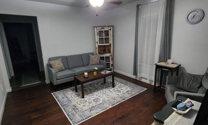 Rincon House | Charming Country Duplex House Just 18mi from Vibrant Downtown Savannah!