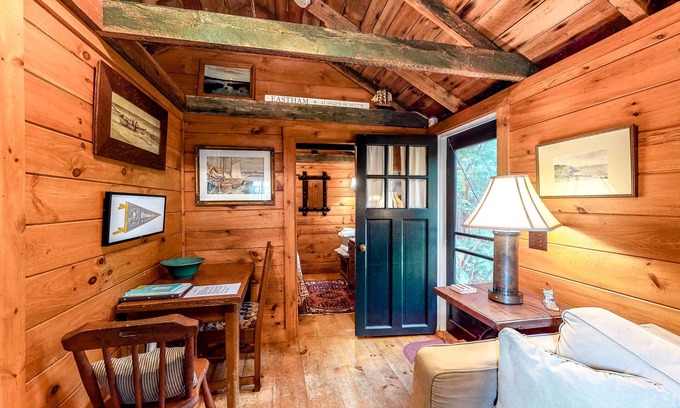 Wellfleet Cottage | Charming, Dog-Friendly Cottage w/Free WiFi & a Kitchenette - Close to the Beach