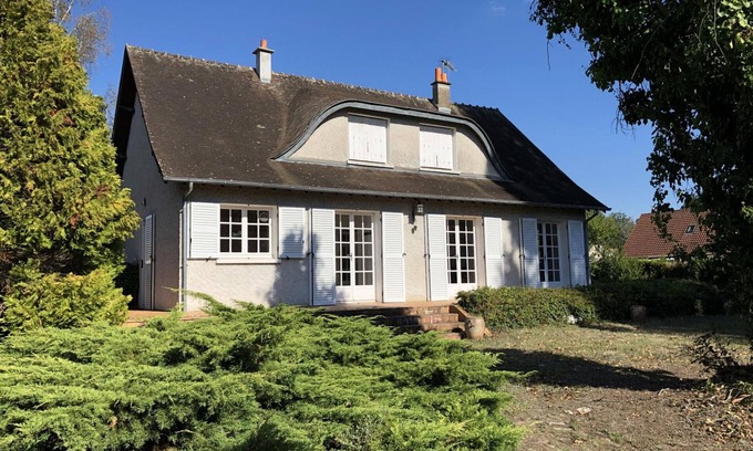Yvoy-le-Marron Cottage | Charming Family Home with Garden, Near Forest, Loire Castles & Center-Parcs, Ideal for Kids