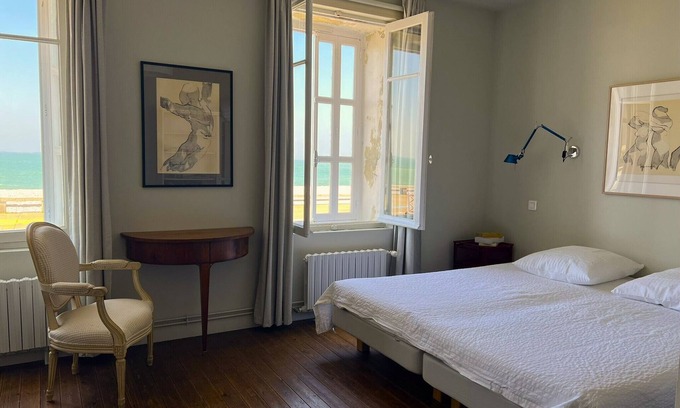 Fecamp House | Charming fisherman's house with direct sea views