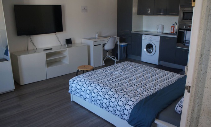 Epinay-sur-Orge Apartment | Charming furnished studio in the city center