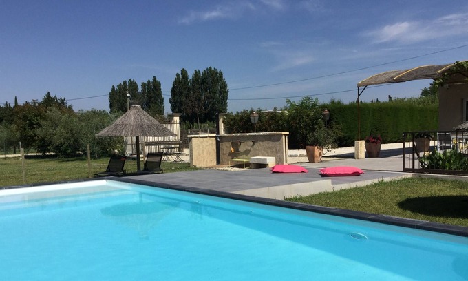 Barbentane Cottage | Charming Gite with contemporary decor and heated pool in Barbentane 2/3 persons.