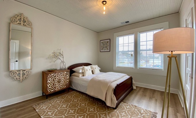 Southeast Pensacola Apartment | Charming historic family friendly 3BR — 15 min from the beach!