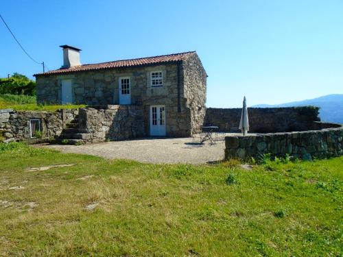 Bico House | Charming House in Andeviso with Mountain View
