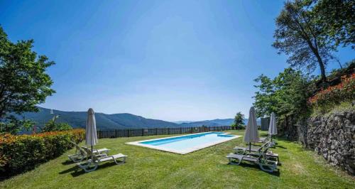 Mondim de Basto House | Charming House in Vilar de Ferreiros with Shared Pool