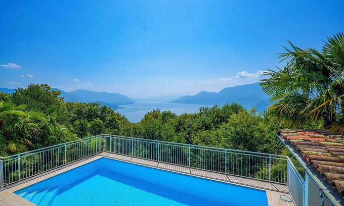 Agra House | Charming house with 6 rooms, panoramic views over Lake Maggiore and pool - tranquillity meets views
