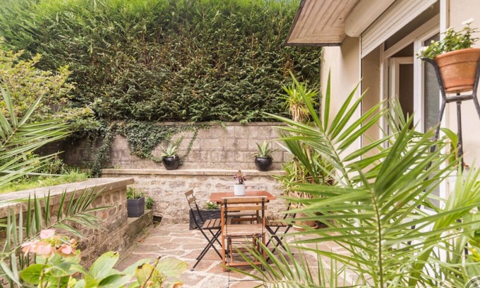 Isigny-le-Buat Apartment | Charming independent studio with terrace, garden and parking, near Mont St-Michel