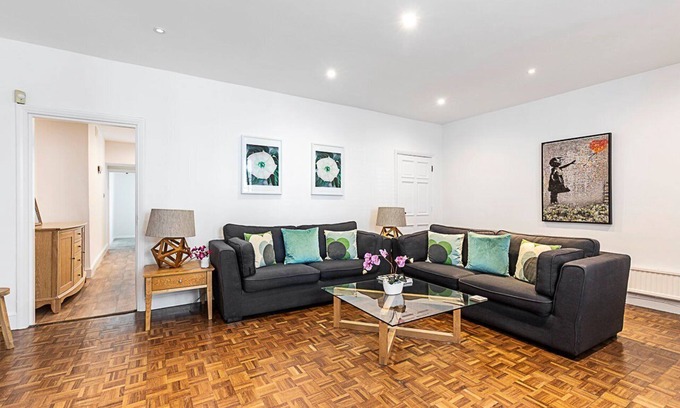 Campden Apartment | Charming Kensington Apartment