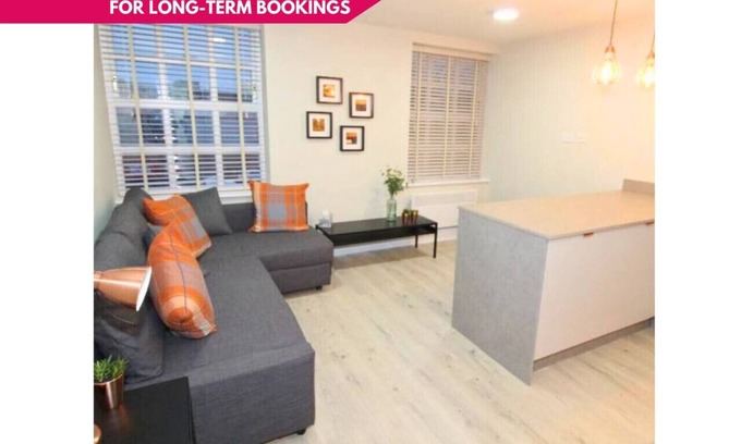 Preston Apartment | Charming Modern 2BR Flat in Central Preston