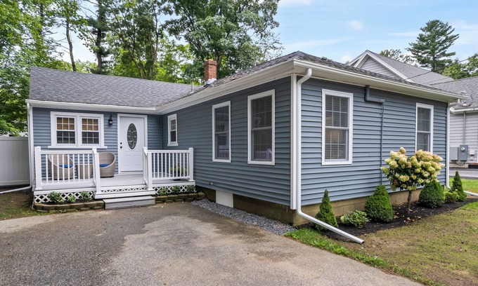 Ogunquit House | Charming Modern Cottage