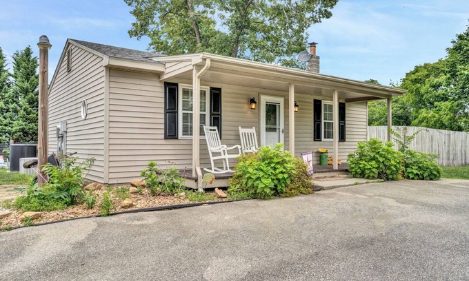 Troutville Cottage | Charming pet friendly 2bedroom cottage with pool and goats in serene Troutville.