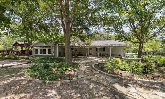 Princeton Other | Charming private 3-bedroom Ranch with WiFi, AC, Pool in picturesque Princeton