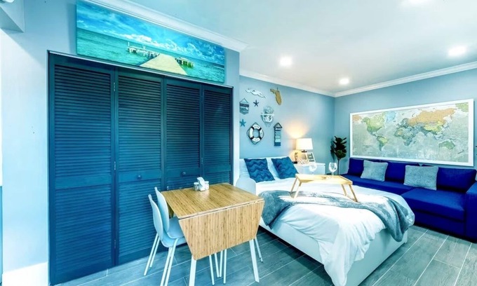 Royal Poinciana House | Charming Private Studio with AC and WiFi in lovely Hollywood