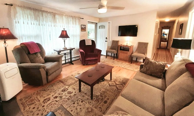 Granby House | Charming Ranch Home, Backyard Sanctuary, GameRoom, Convenient to Town Center