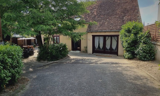 Chateauroux Cottage | Charming Renovated Home: Modern Comfort Near Châteauroux Center, Sleeps 10, Private Courtyard
