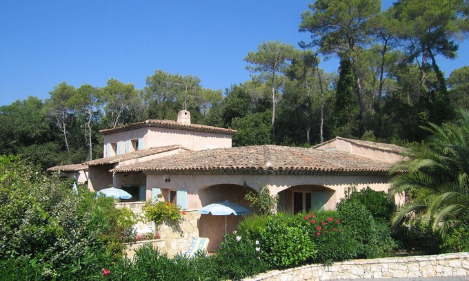 Saint-Paul-de-Vence Apartment | Charming studio 2 persons in villa with terrace and garden