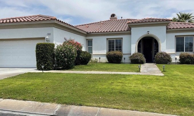 La Quinta Apartment | Charming studio with WiFi and AC in amazing La Quinta