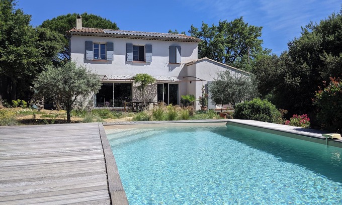 Provence House | Charming villa, private pool -Luberon-prox Aix-en-Provence -Including services