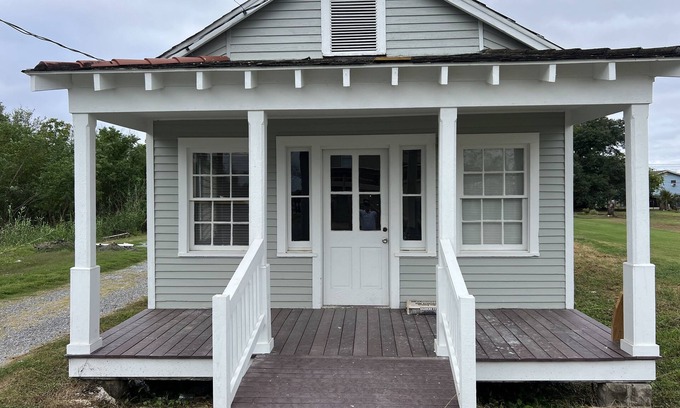 Jean Lafitte House | Charming Waterfront house in Lafitte