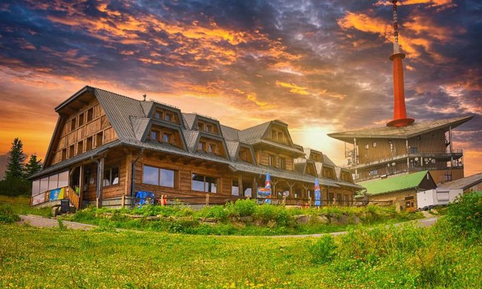 Ostravice Cabin | Chata Emil Zatopek - Maraton - Lysa Hora