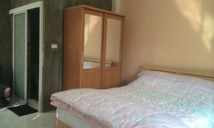 Pa Daet Bed & Breakfast | Chatters area Room, 1 stop travel service