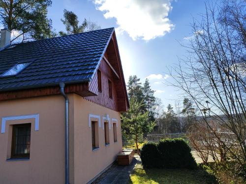 Tyn nad Vltavou House | Chaty Koloděje - oranžový dům