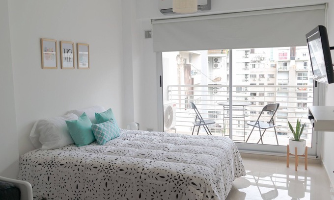 Palermo Apartment | Cheerful & bright studio w/rooftop pool @heart of Palermo Soho