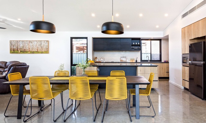 Dunsborough House | Chesters by the Bay: luxury family home, walk to beach and town