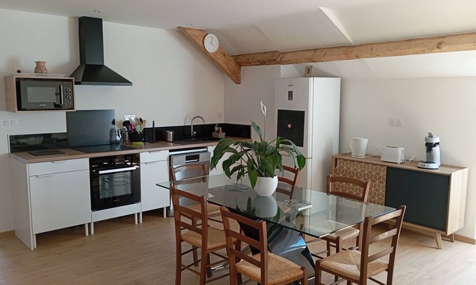 Salles-Curan Apartment | Chez Alex et Flo F3 cosy and comfortable