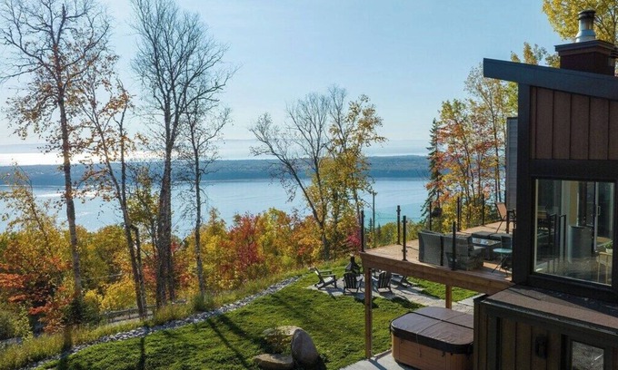 Baie-St-Paul Ski Chalet | Chez Annie 215: Panoramic Views, Spa & Trails