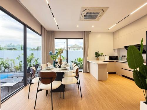 Wat Ket Villa | Chiang Mai near the old city brand new luxury single pool villa five-star villa B&B resort 4 bedrooms 5 bathrooms modern minimalist luxury decoration bring your luggage to stay