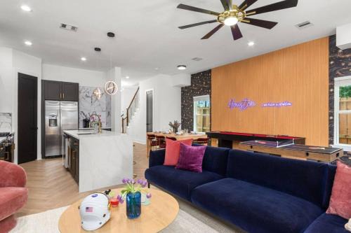 Southeast Houston House | Chic 4BR Getaway Near NRG TMC