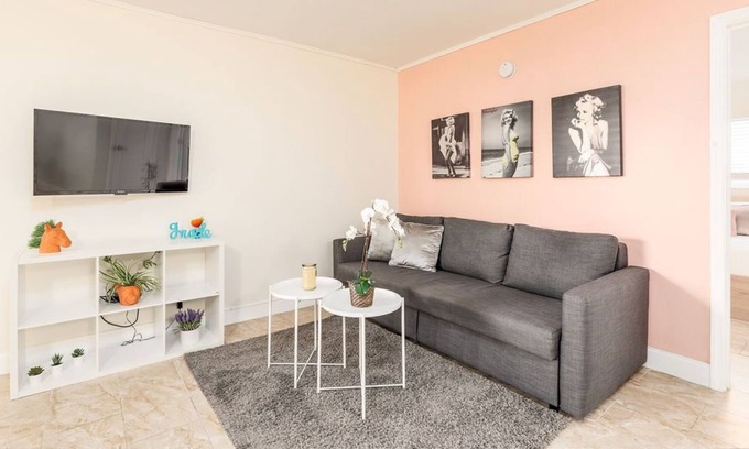 Coral Heights House | ♡CHIC Apt♡ By; Las Olas, Lauderdale By the Sea, Galleria Mall, and Fine Cuisine