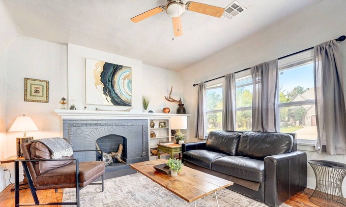 Central Oklahoma City Apartment | Chic Duplex Haven I Steps from Paseo Arts District