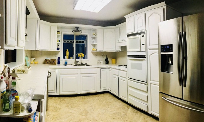 Sanford House | Chic Farmhouse - Sleeps 8 - near Orlando