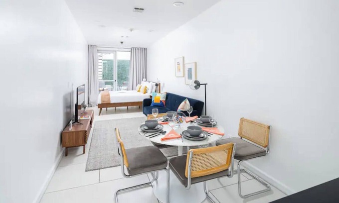 Midtown East Apartment | Chic Midtown Studio with Patio #203