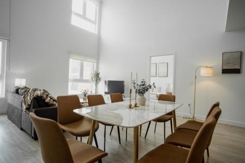 Wilshire Hotel | Chic Urban Retreat in Heart of LA, 2 Bedroom and 1 Loft