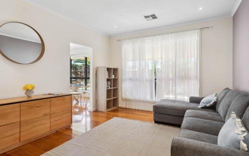 Hayborough House | Chiton Rocks Court - Mini Oasis by the Sea