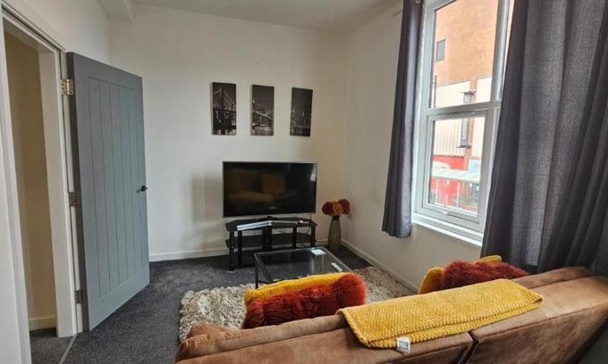 North Shields Apartment | City Blessed Aptm 5 with free parking